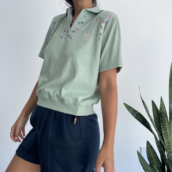 Vintage Cotton Blend floral embroidered polo golf top - Picture 4 of 9
